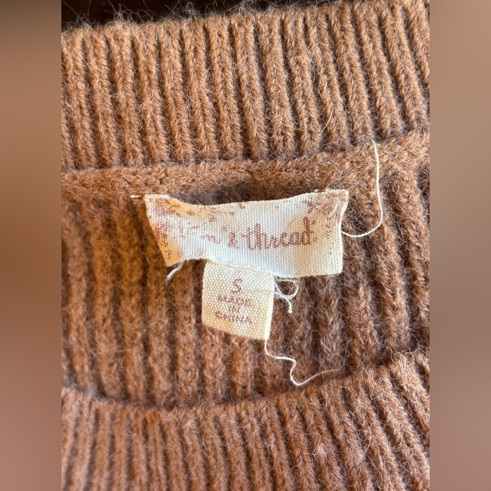 Hem & Thread Women's Brown Sweater With Buttons on Sleeve Size Small - Picture 4 of 10